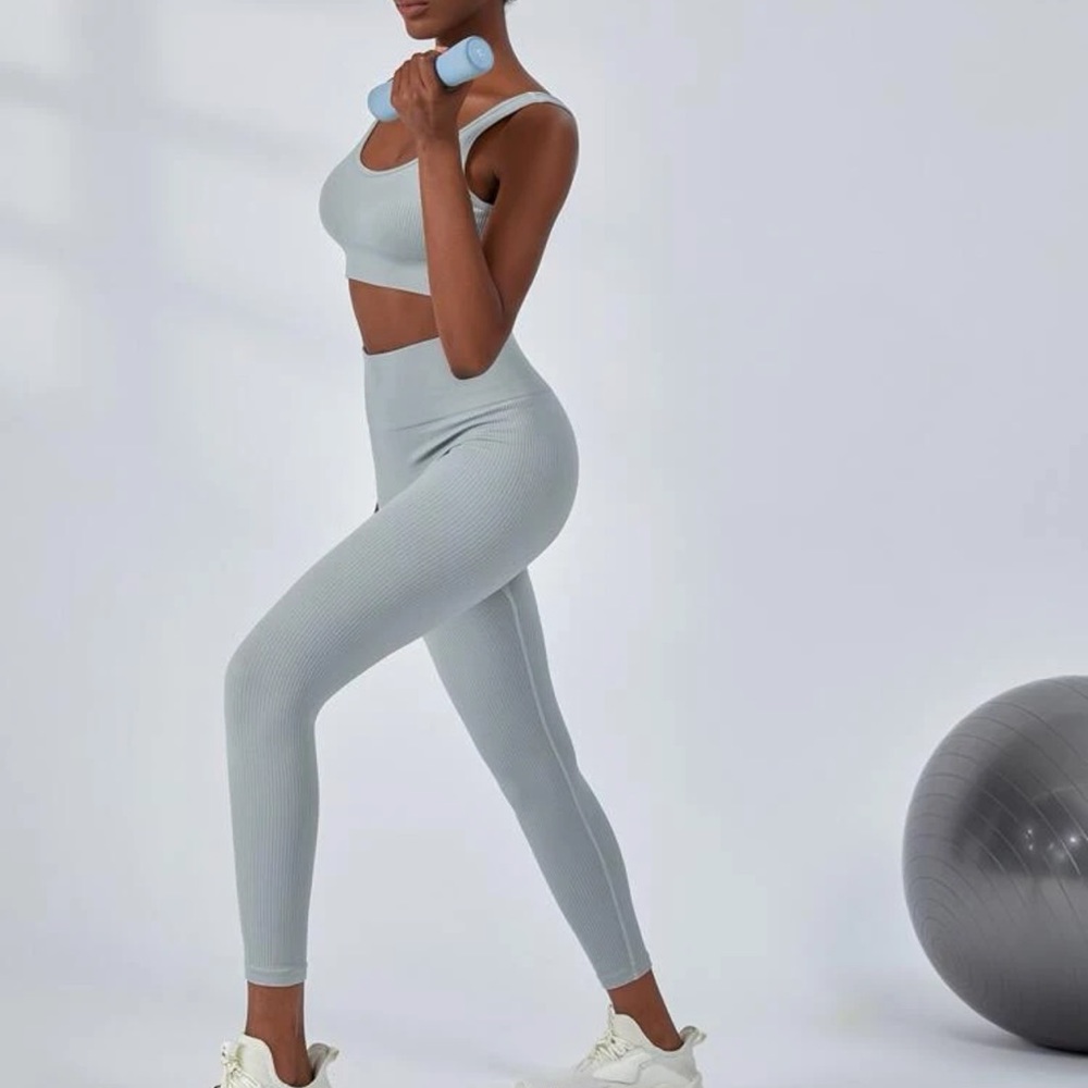 Solid Rib Sports Bra & Leggings Workout Set